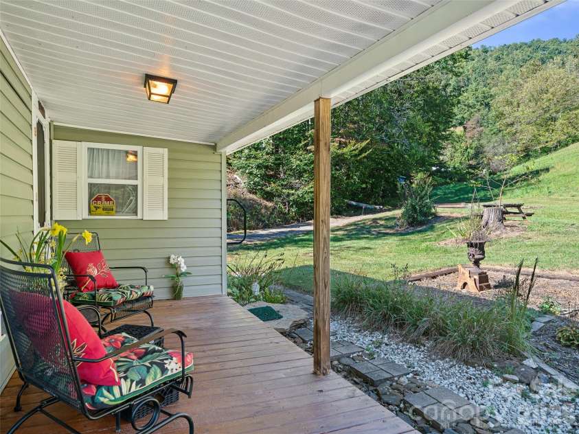 163 Cub Howell Road, Bakersville, NC 28705.  MLS# CAR4431872, YatesRealty ID 54999. 