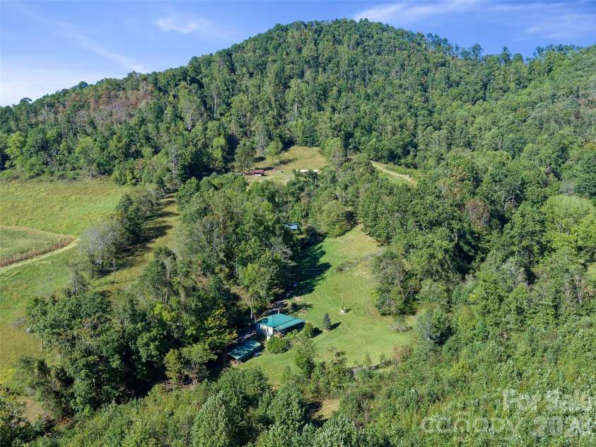 163 Cub Howell Road, Bakersville, NC 28705.  MLS# CAR4431872, YatesRealty ID 54999. 