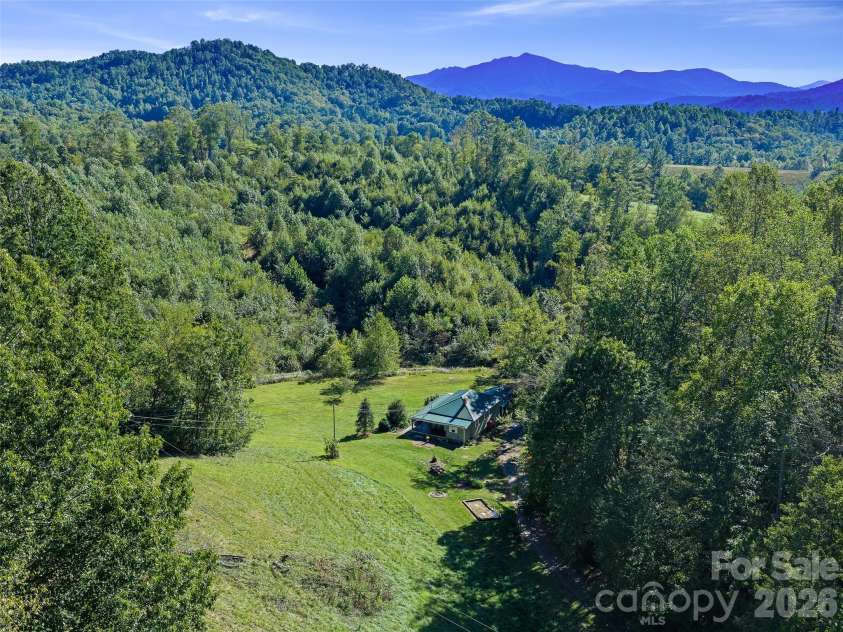 163 Cub Howell Road, Bakersville, NC 28705.  MLS# CAR4431872, YatesRealty ID 54999. 