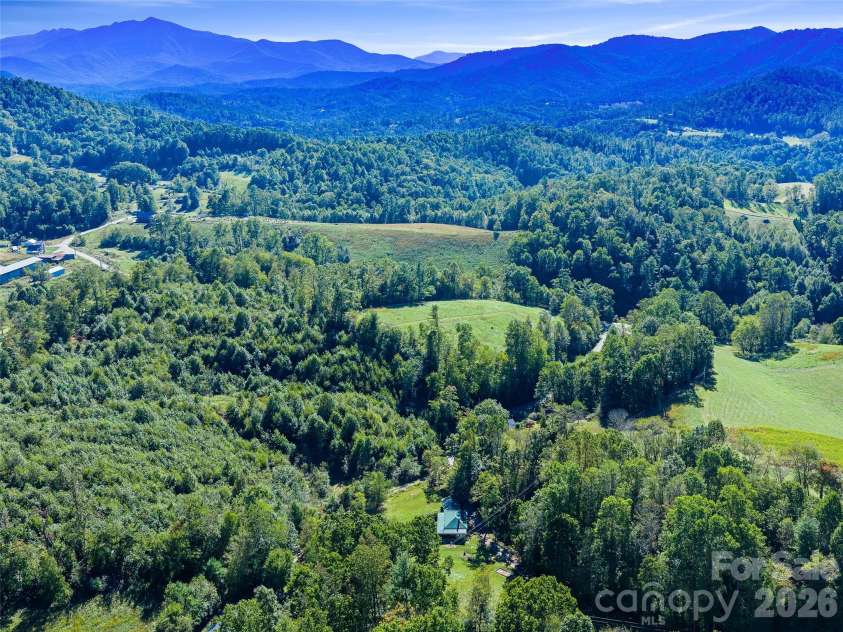 163 Cub Howell Road, Bakersville, NC 28705.  MLS# CAR4431872, YatesRealty ID 54999. 