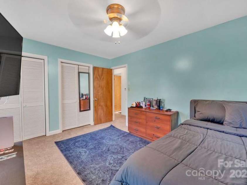 201 Bayberry Drive, Salisbury, NC 28147.  MLS# CAR4298918, YatesRealty ID 55. Large closets