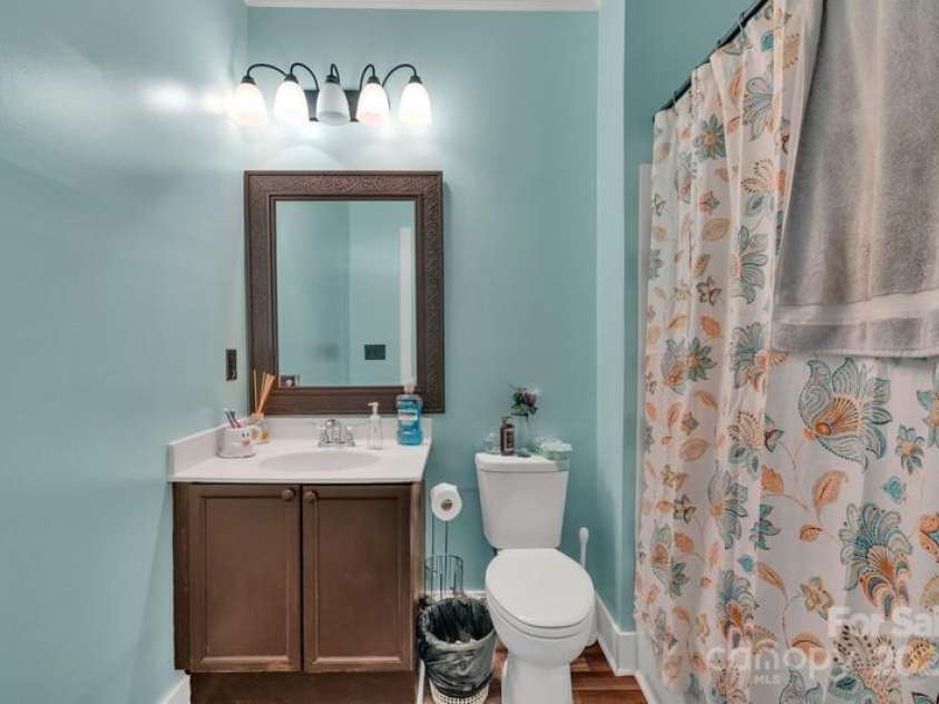 201 Bayberry Drive, Salisbury, NC 28147.  MLS# CAR4298918, YatesRealty ID 55. Primary on 1st Floor