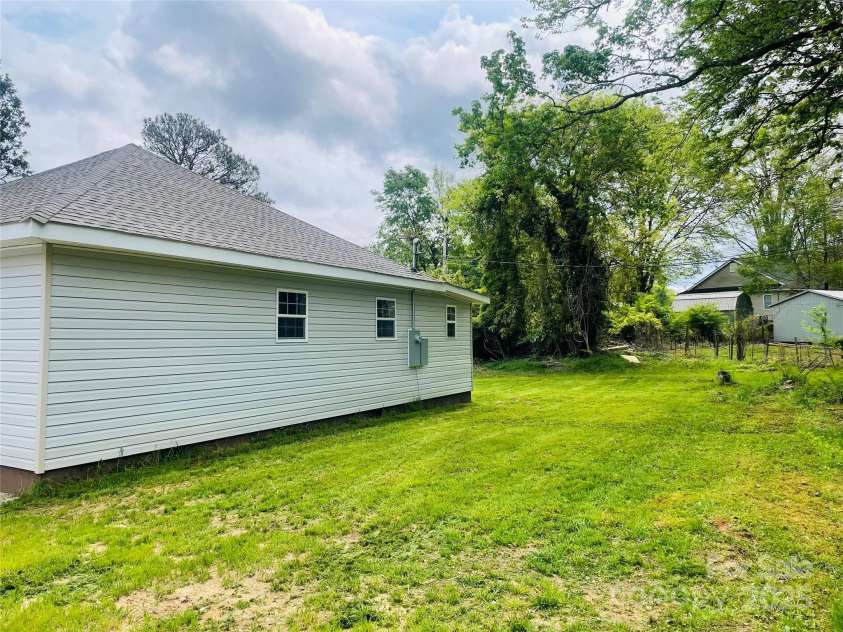 393 Cherry Street, Wadesboro, NC 28170.  MLS# CAR4289153, YatesRealty ID 55. 