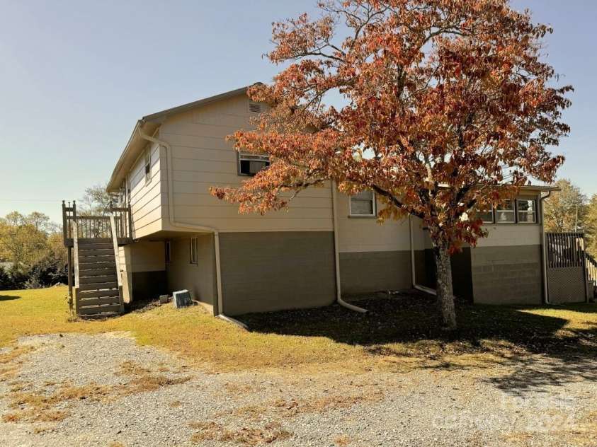 565 Neely Road, Brevard, NC 28712.  MLS# CAR4074647, YatesRealty ID 55. Apartment #2