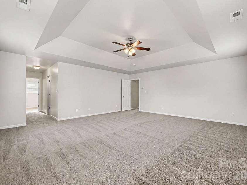 4031 Cameron Creek Drive, Matthews, NC 28105.  MLS# CAR4349976, YatesRealty ID 5500. 