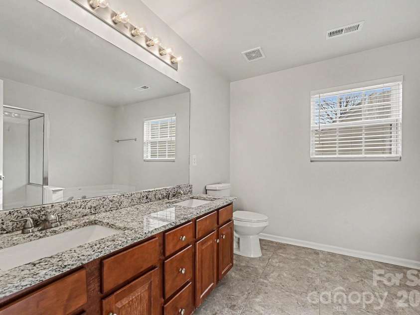 4031 Cameron Creek Drive, Matthews, NC 28105.  MLS# CAR4349976, YatesRealty ID 5500. 