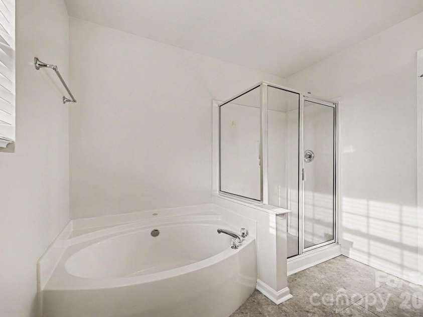 4031 Cameron Creek Drive, Matthews, NC 28105.  MLS# CAR4349976, YatesRealty ID 5500. 