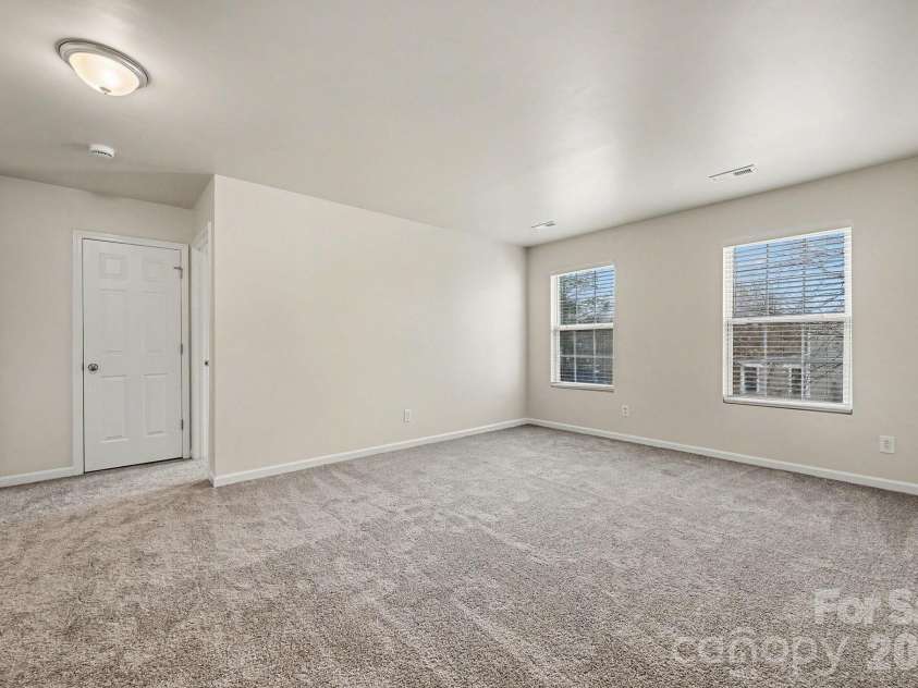 4031 Cameron Creek Drive, Matthews, NC 28105.  MLS# CAR4349976, YatesRealty ID 5500. 