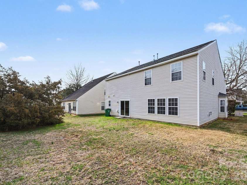 4031 Cameron Creek Drive, Matthews, NC 28105.  MLS# CAR4349976, YatesRealty ID 5500. 