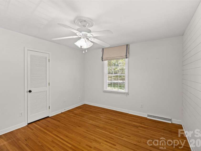 3106 Champaign Street, Charlotte, NC 28210.  MLS# CAR4430065, YatesRealty ID 55000. 