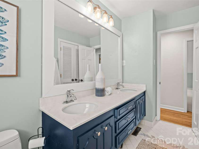 3106 Champaign Street, Charlotte, NC 28210.  MLS# CAR4430065, YatesRealty ID 55000. 