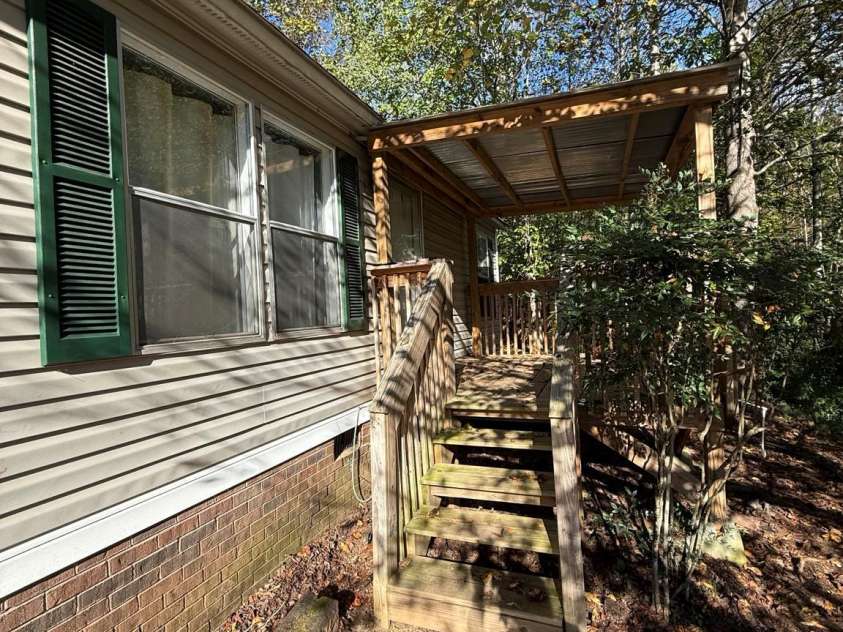 1516 Abington Road, Lenoir, NC 28645.  MLS# CAR4431799, YatesRealty ID 55004. Front