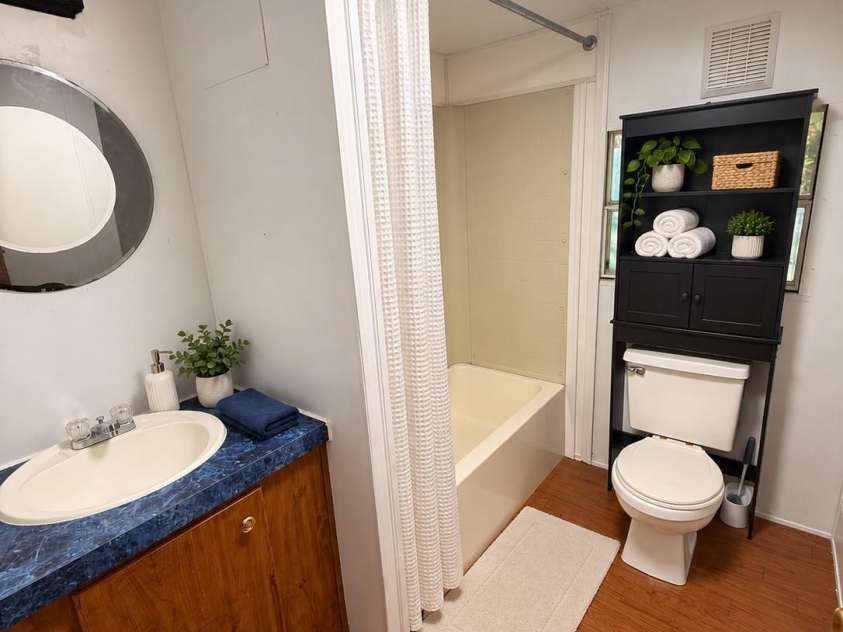 1516 Abington Road, Lenoir, NC 28645.  MLS# CAR4431799, YatesRealty ID 55004. Full Bath Virtually Staged