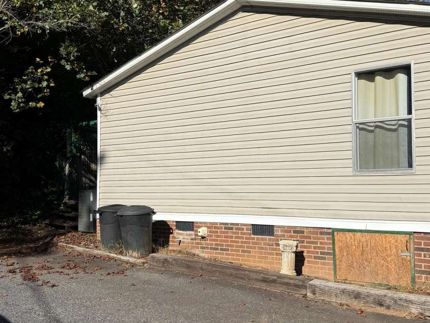 1516 Abington Road, Lenoir, NC 28645.  MLS# CAR4431799, YatesRealty ID 55004. Side
