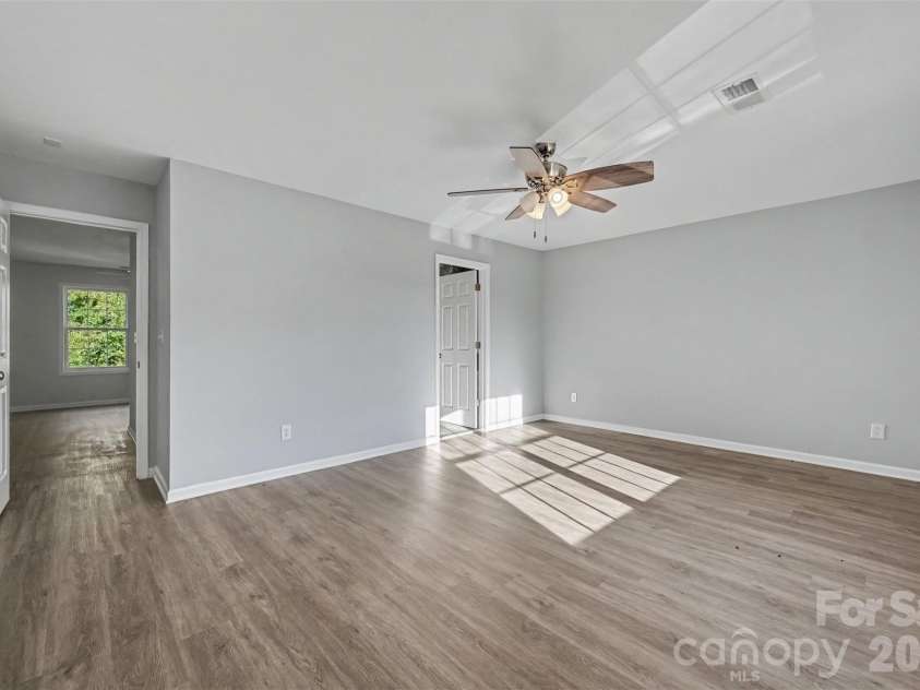 2920 Teton Drive, Gastonia, NC 28054.  MLS# CAR4431896, YatesRealty ID 55005. 