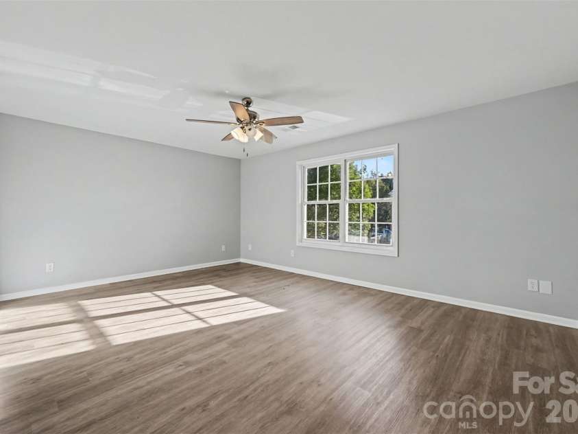 2920 Teton Drive, Gastonia, NC 28054.  MLS# CAR4431896, YatesRealty ID 55005. 