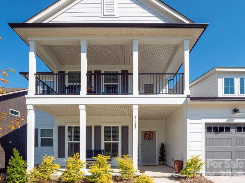 2023 Waxhaw Crossing Drive, Waxhaw, NC 28173.  MLS# CAR4431578, YatesRealty ID 55006. 