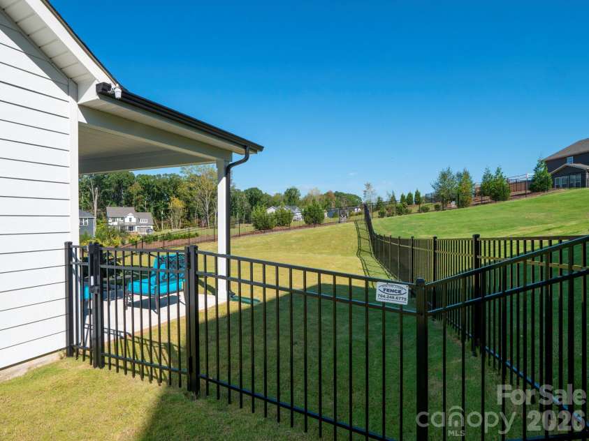 2023 Waxhaw Crossing Drive, Waxhaw, NC 28173.  MLS# CAR4431578, YatesRealty ID 55006. 