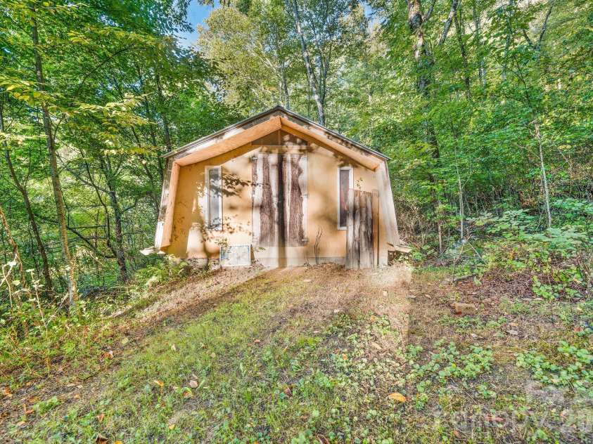 74 Lanzi Ledge Road, Leicester, NC 28748.  MLS# CAR4423050, YatesRealty ID 55008. 2 Story Barn with Electricity!