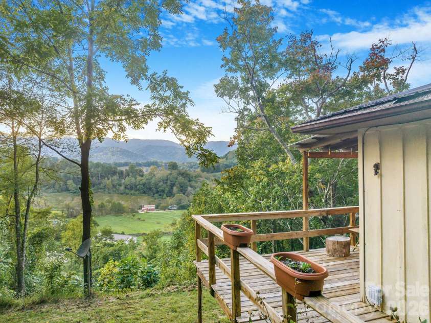 74 Lanzi Ledge Road, Leicester, NC 28748.  MLS# CAR4423050, YatesRealty ID 55008. 