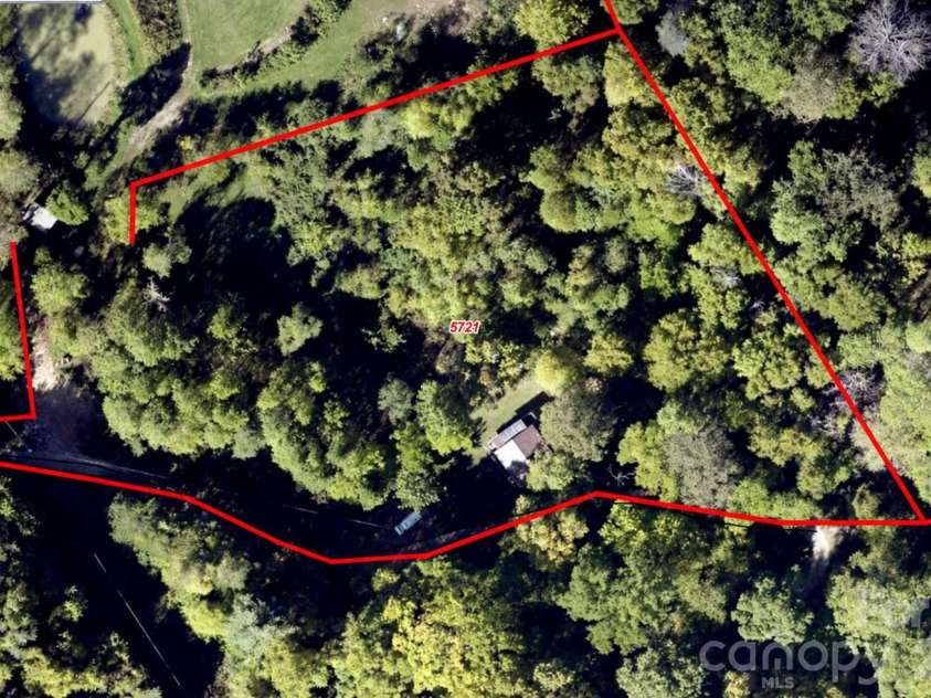 74 Lanzi Ledge Road, Leicester, NC 28748.  MLS# CAR4423050, YatesRealty ID 55008. Approx Lot Lines