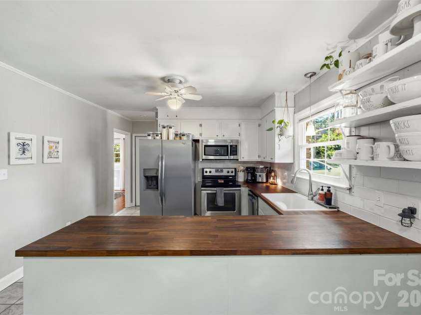 1216 Queensgate Street, Gastonia, NC 28054.  MLS# CAR4431843, YatesRealty ID 55013. 