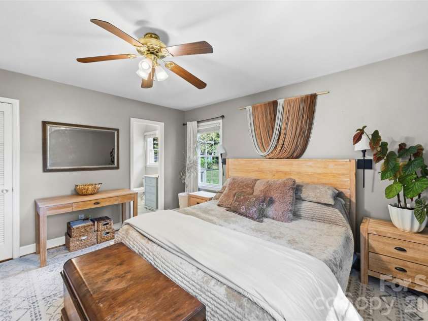 1216 Queensgate Street, Gastonia, NC 28054.  MLS# CAR4431843, YatesRealty ID 55013. 