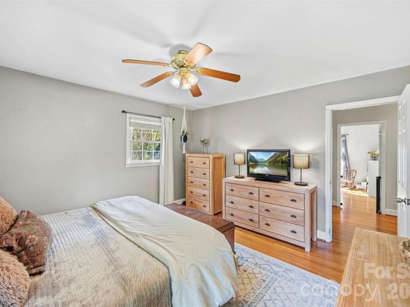 1216 Queensgate Street, Gastonia, NC 28054.  MLS# CAR4431843, YatesRealty ID 55013. 