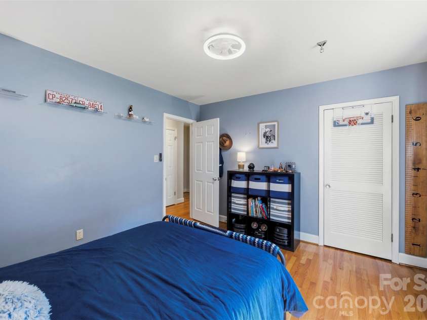 1216 Queensgate Street, Gastonia, NC 28054.  MLS# CAR4431843, YatesRealty ID 55013. 