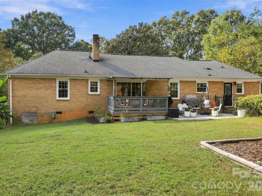 1216 Queensgate Street, Gastonia, NC 28054.  MLS# CAR4431843, YatesRealty ID 55013. 