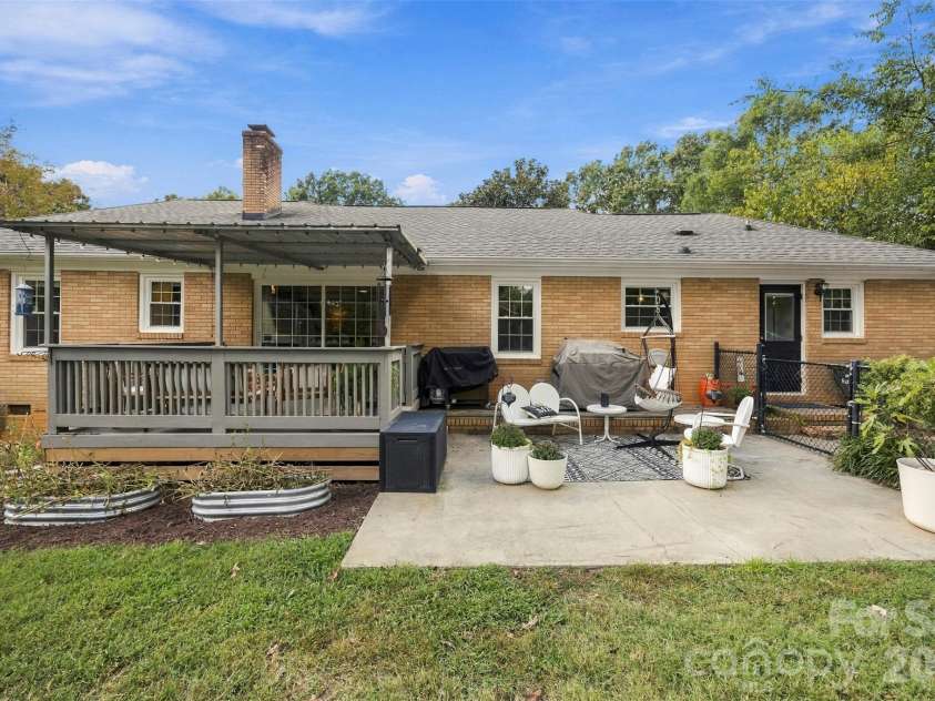 1216 Queensgate Street, Gastonia, NC 28054.  MLS# CAR4431843, YatesRealty ID 55013. 