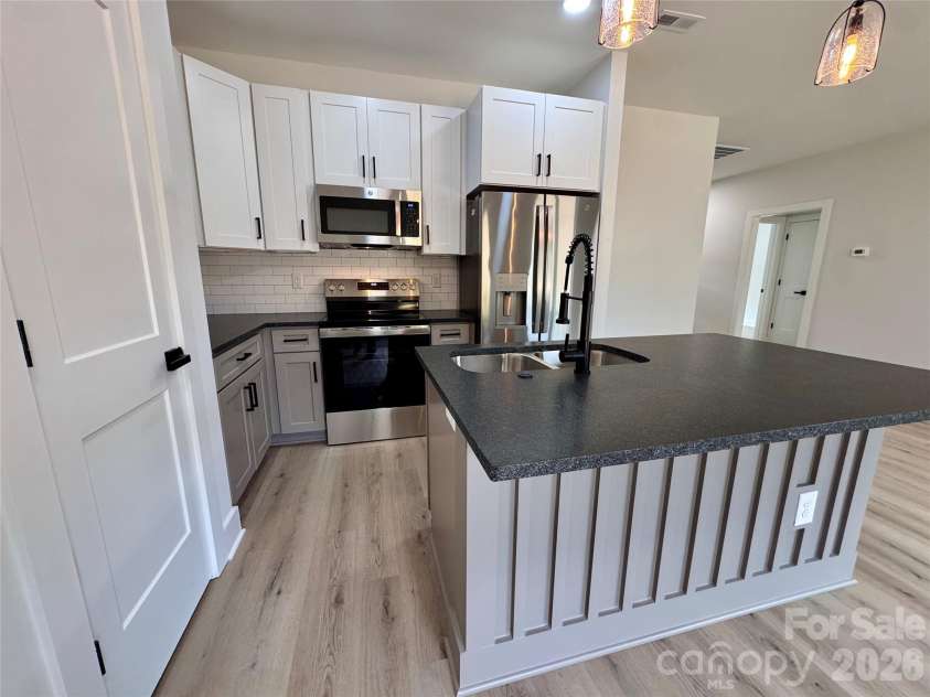 606 Robinson Street, Dallas, NC 28034.  MLS# CAR4430104, YatesRealty ID 55018. 