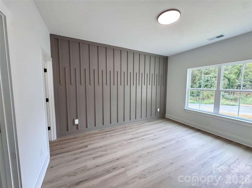606 Robinson Street, Dallas, NC 28034.  MLS# CAR4430104, YatesRealty ID 55018. 