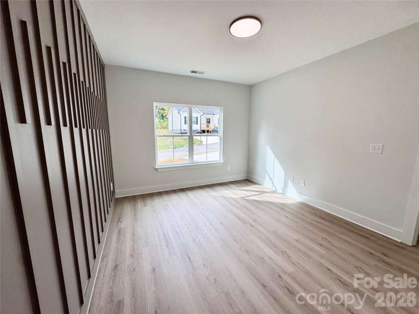 606 Robinson Street, Dallas, NC 28034.  MLS# CAR4430104, YatesRealty ID 55018. 