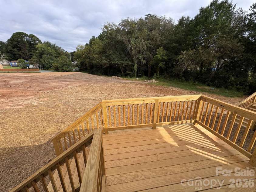 606 Robinson Street, Dallas, NC 28034.  MLS# CAR4430104, YatesRealty ID 55018. 