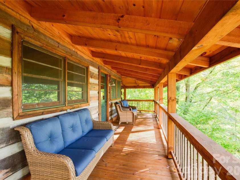 963 El Miner Drive, Mars Hill, NC 28754.  MLS# CAR4427405, YatesRealty ID 55020. 