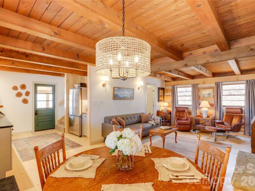 963 El Miner Drive, Mars Hill, NC 28754.  MLS# CAR4427405, YatesRealty ID 55020. 