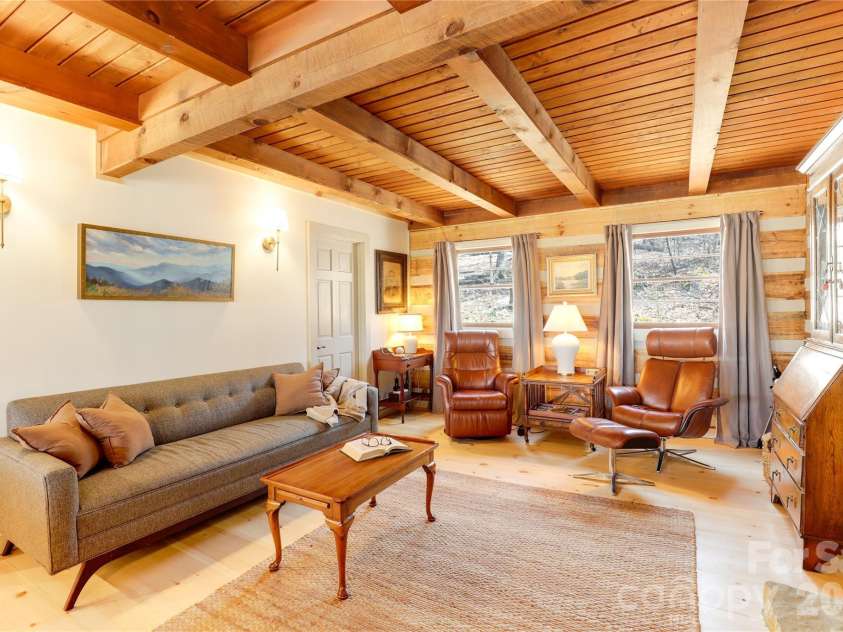 963 El Miner Drive, Mars Hill, NC 28754.  MLS# CAR4427405, YatesRealty ID 55020. 