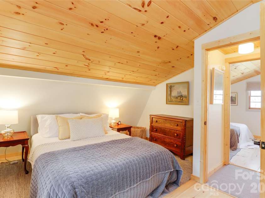 963 El Miner Drive, Mars Hill, NC 28754.  MLS# CAR4427405, YatesRealty ID 55020. 