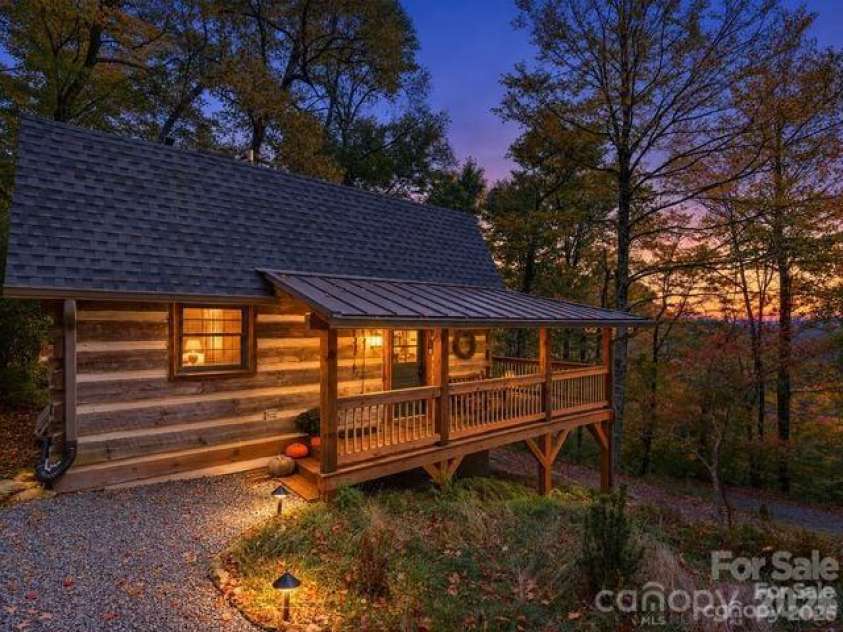 963 El Miner Drive, Mars Hill, NC 28754.  MLS# CAR4427405, YatesRealty ID 55020. 
