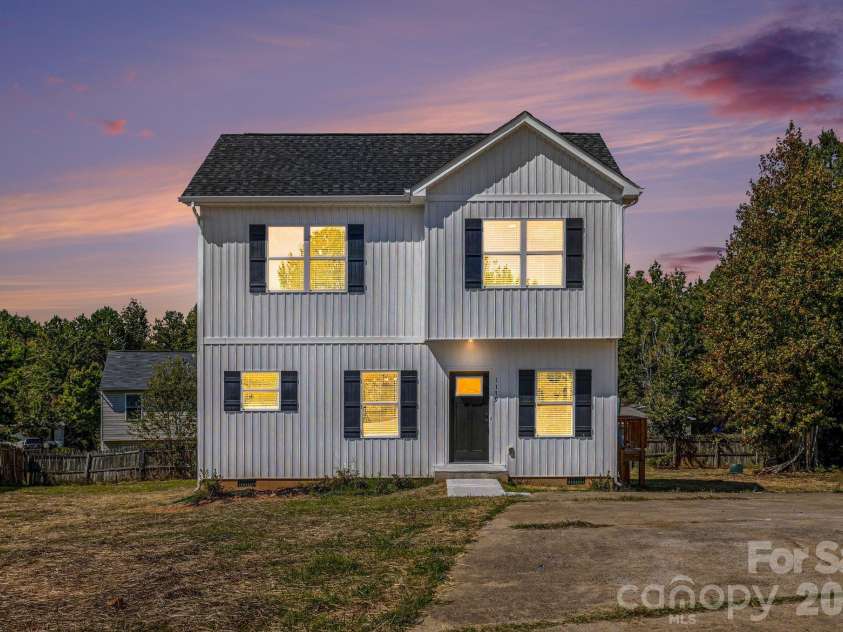 1179 Lauren Marie Court, Gastonia, NC 28052.  MLS# CAR4430731, YatesRealty ID 55021. 