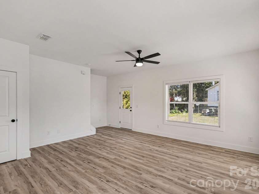 1179 Lauren Marie Court, Gastonia, NC 28052.  MLS# CAR4430731, YatesRealty ID 55021. 