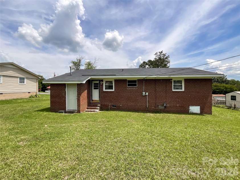 102 MLK Memorial Drive, Chester, SC 29706.  MLS# CAR4353186, YatesRealty ID 55029. 