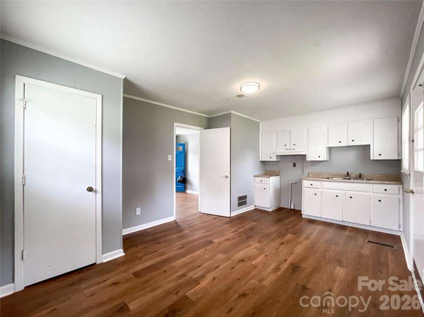 102 MLK Memorial Drive, Chester, SC 29706.  MLS# CAR4353186, YatesRealty ID 55029. Kitchen