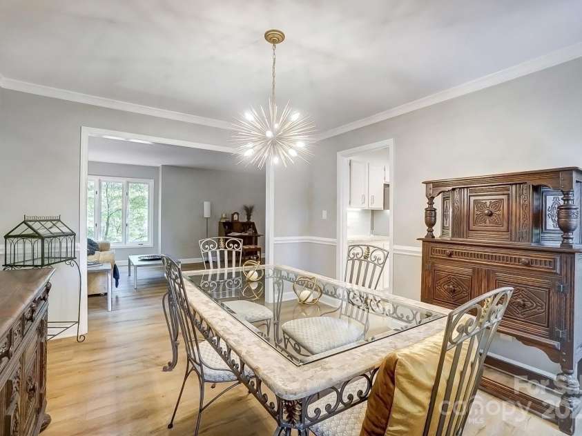 4124 Woodfox Drive, Charlotte, NC 28277.  MLS# CAR4237504, YatesRealty ID 5503. 