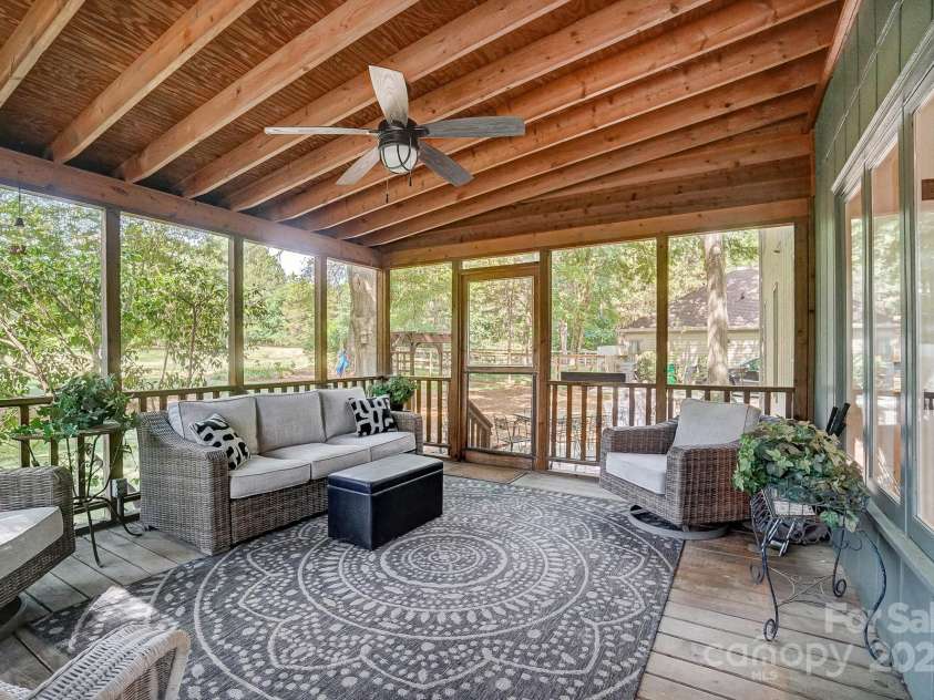 4124 Woodfox Drive, Charlotte, NC 28277.  MLS# CAR4237504, YatesRealty ID 5503. 
