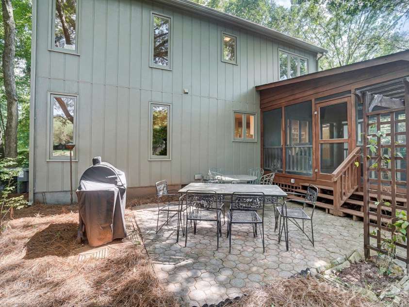 4124 Woodfox Drive, Charlotte, NC 28277.  MLS# CAR4237504, YatesRealty ID 5503. 