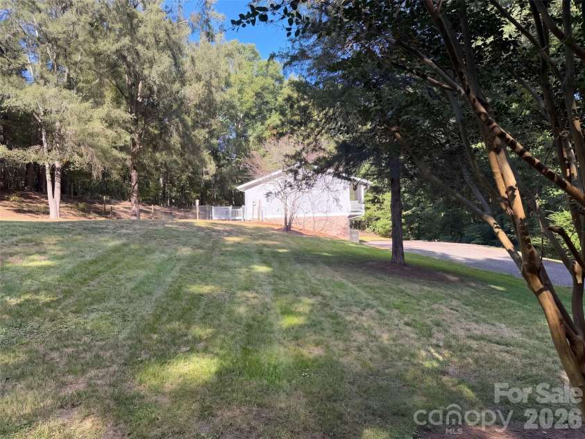 1120 Emerald Drive, Concord, NC 28025.  MLS# CAR4431990, YatesRealty ID 55030. 