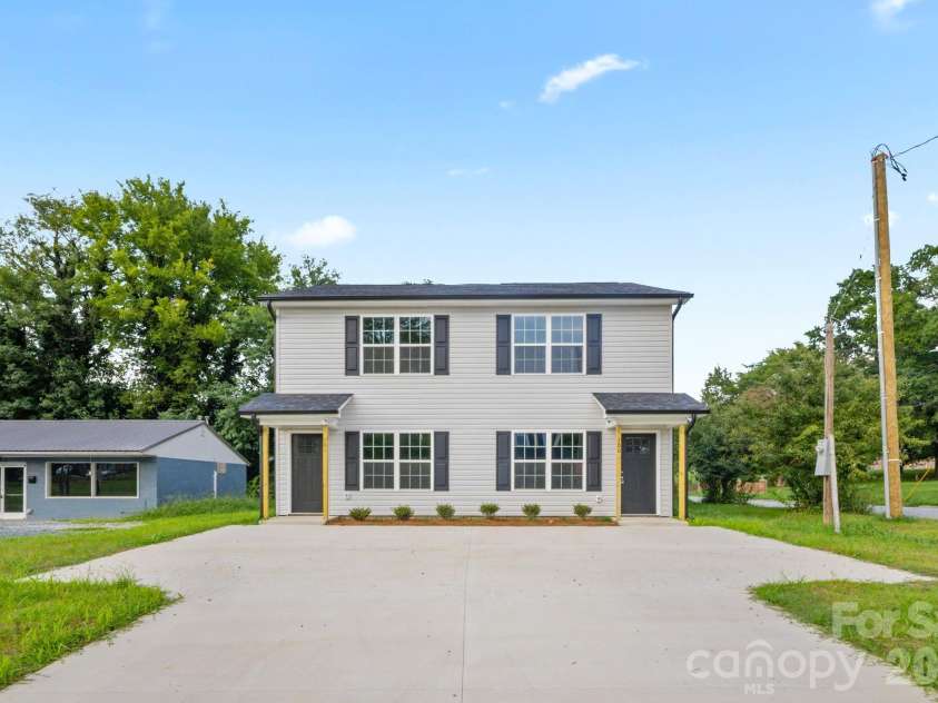 700 Horah Street, Salisbury, NC 28144.  MLS# CAR4431173, YatesRealty ID 55031. 