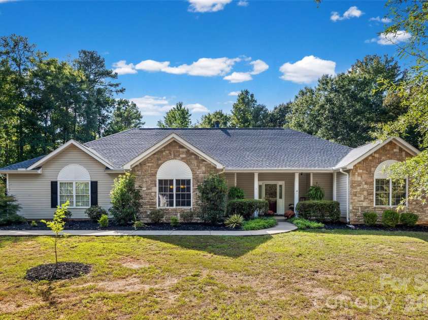 1566 Dirt Road, Lancaster, SC 29720.  MLS# CAR4422349, YatesRealty ID 55033. 